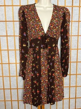 SO Brown Floral V-Neck Tie-Front Long Sleeve Dress